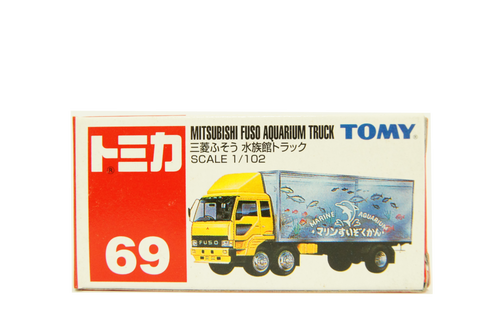 69 - Mitsubishi Fuso Aquarium Truck